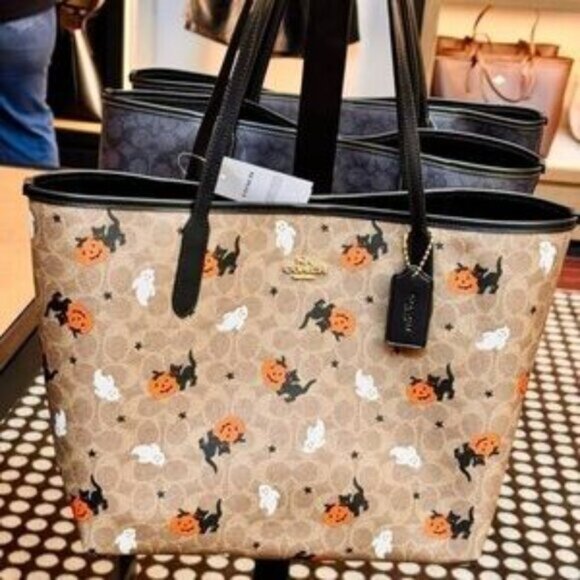 New Coach City Tote In Signature Canvas With Halloween Print CW450 - Picture 9 of 10